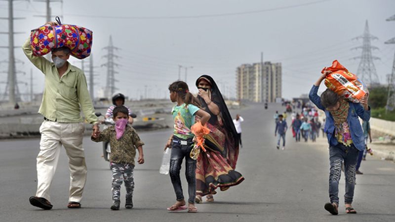 इसके बाद वे मजदूर आएंगे, जो काम धंधा बंद होने की वजह से अपनी-अपनी जगह फंसे हैं। यूपी में वापसी पर भी मजदूरों का मेडिकल जांच के बाद क्वारंटाइन में रखा जाएगा। घर वापसी के बाद उनके लिए रोजगार की व्यवस्था के भी निर्देश सीएम योगी ने अधिकारियों को दिए हैं। 