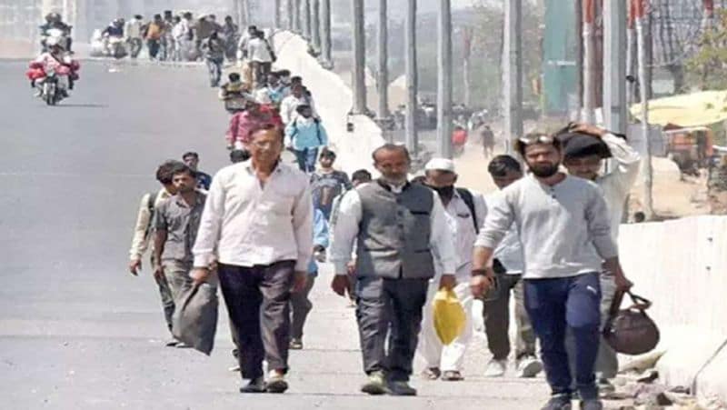 गौरतलब है कि लॉकडाउन के दौरान अभी तक तकरीबन पांच लाख मजदूर यूपी में आ चुके हैं। एक अनुमान के मुताबिक देश के अलग-अलग राज्यों में अभी भी 10 लाख मजदूर फंसे हैं।