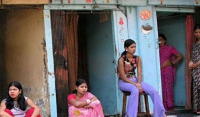 पहले इस एरिया को लाल बाजार कहते थे। लेकिन फिर तेलंगाना के मजदूर वर्क कमाठिस के कारण इसका नाम बदल गया। इस एरिया का इतिहास काफी पुराना है। यहां काफी समय से तवायफों का नाच भी करवाया जाता है। 