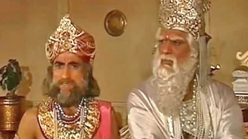 'महाभारत' के सीन में कूलर दिख जाने पर लोगों ने खूब मीम बना डाले हैं। इसका स्क्रीनशॉट भी सोशल मीडिया पर वायरल हो रहा है। लोग इस पर फनी रिएक्ट भी कर रहे हैं। 