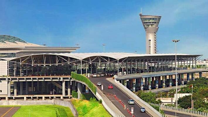 Confusion in indigo filght landing time at shamshabad airport says reports ksm Confusion in indigo filght landing time at shamshabad airport says reports ksm