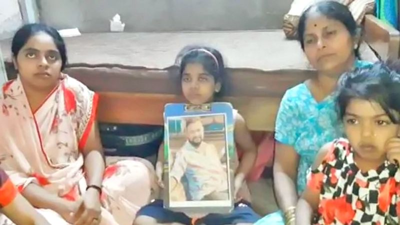 बता दें कि 3 लोगों की बेरहमी से पीट-पीटकर हुई हत्या का वीडियो वायरल होने के बाद रवीना टंडन ने इसकी कड़ी निंदा की थी। 