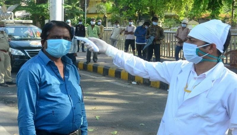 सांस लेने में तकलीफ होने पर कई मरीजों को भर्ती किया गया। इनकी कोरोना की कराई गई जांच निगेटिव आई लेकिन उनकी प्रतिरोधक क्षमता कम होने से बचाना मुश्किल हो गया।
