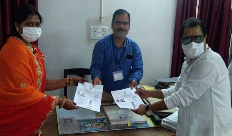 कपल ने बताया कि पंडितजी ने कहा था कि यह शादी टाली, तो फिर एक साल तक कोई अच्छा मुहूर्त नहीं है। इससे हमें टेंशन होने लगी थी।