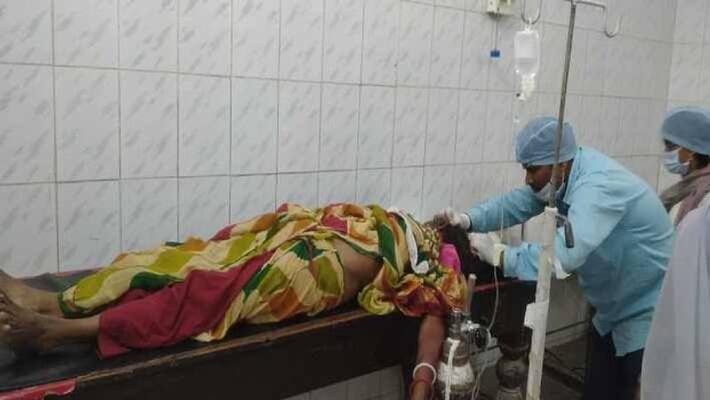 police beats an old woman to death who was going to doctor in madhepura bihar pra police beats an old woman to death who was going to doctor in madhepura bihar pra
