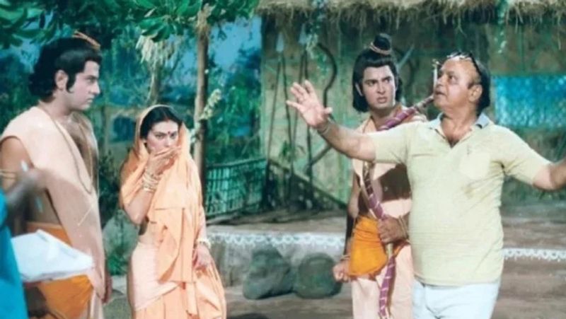 स्पॉटब्वॉय से बातचीत में दीपिका ने कहा जब मुझे इसके बारे में पता चला तो मैं सरप्राइज और शॉक्ड हो गई थीं। उन्होंने कहा कि जिस तरह से दोबारा इस शो को दिखाया गया है, उसे लेकर वह खुश नहीं हूं। 