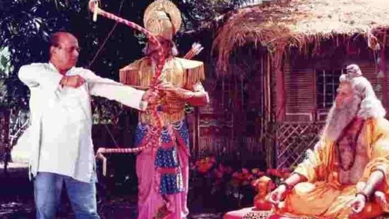 दीपिका 'रामायण' के प्रसारण के बाद से लगातार कुछ न कुछ पोस्ट करती रहती हैं। टीवी पर 'रामायण' का दोबारा प्रसारण 28 मार्च से शुरू हुआ था। 'रामायण' के खत्म होने के बाद अब उसके आगे की कड़ी 'उत्तर रामायण' दिखाया जा रहा है। 'रामायण' का आखिरी एपिसोड टेलीकास्ट होने के बाद दीपिका ने एक इमोशनल पोस्ट भी की थी।