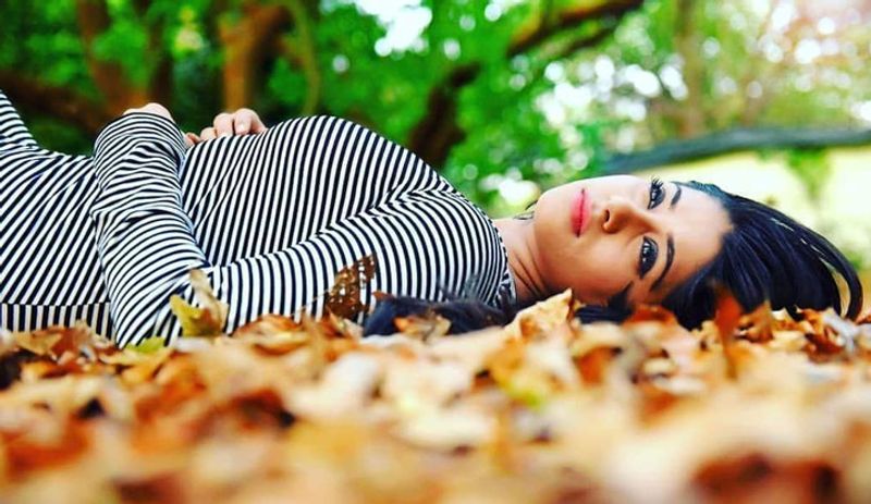 चांदनी ऑस्ट्रेलिया में पिछले एक महीने से फंसी हुई हैं। इस मुश्किल घड़ी में उन्होंने हाल ही में एक इंटरव्यू में अपनी परेशानियों के बारे में बताया है। चांदनी ने बताया कि वो ऑस्ट्रेलिया किसी काम के चलते गई थीं, लेकिन लॉकडाउन लगने के चलते वो वहीं फंस गईं।