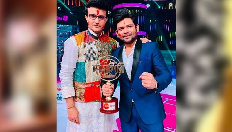 তবে বলিউডে সেভাবে সফলতা পাননি অনীক। তাই জন্যই কি বিগ বসের দিকে ঝুঁকলেন তিনি।