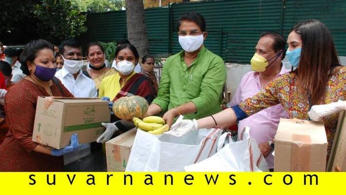 laggere ward manjula narayanaswamy distributes 250 food kit to cini workers laggere ward manjula narayanaswamy distributes 250 food kit to cini workers