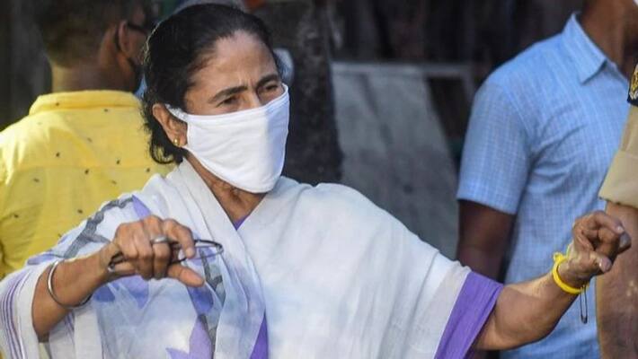 Mamta Banerjee said that Modi government is not taking right decisions on lockdown kpn Mamta Banerjee said that Modi government is not taking right decisions on lockdown kpn