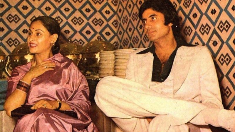 অমিতাভ নিজে সাক্ষাৎকারে জানিয়েছেন চিকিৎসকেরা তাকে মৃত বলে ঘোষণা করে দিয়েছিল।