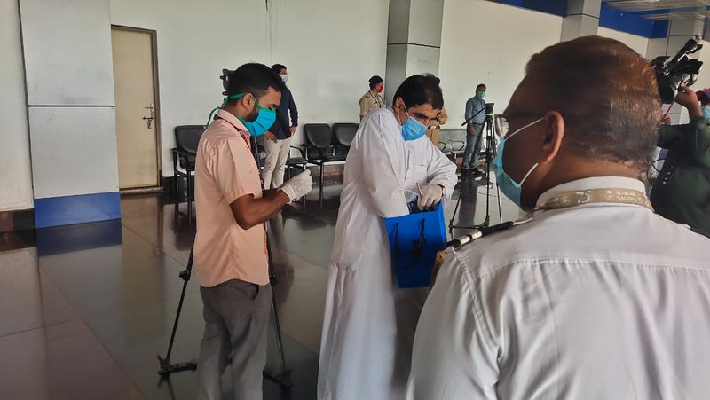 ഇതോടെ ഇന്ത്യന് പ്രവാസികളുടെ മടങ്ങി വരവ് അനിശ്ചിതത്വത്തില് തന്നെ തുടരുകയാണ്.