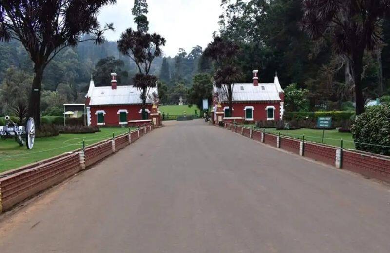 ooty looks like so empty without people