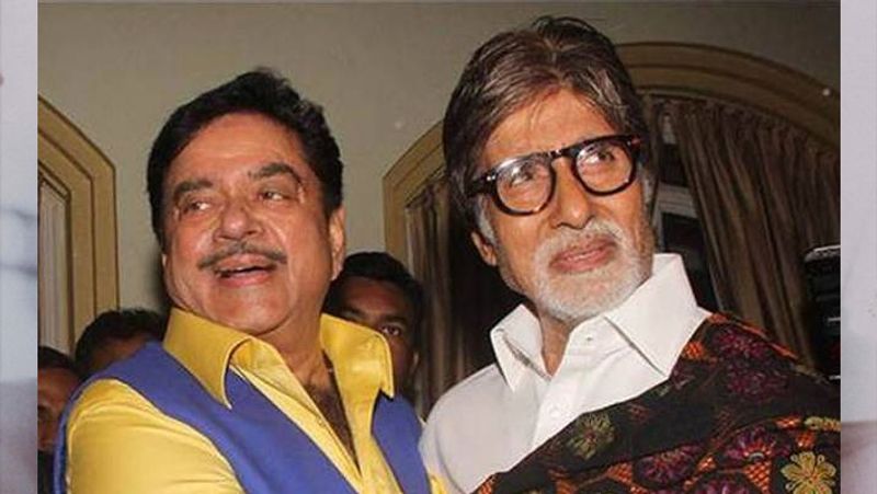 खासकर शत्रुघ्न ने बिग बी के सामने ही इस बात का खुलासा किया था कि कैसे अमिताभ को उनके स्टारडम को लेकर जलन होने लगी थी और कैसे वे उन्हें अपनी कार में बैठाना भी पसंद नहीं करते थे।