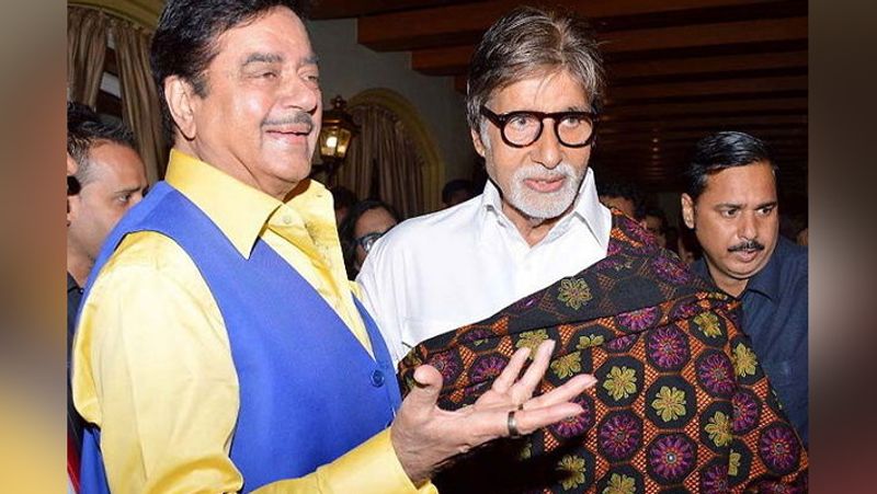 खबरों की मानें तो बॉलीवुड कभी अमिताभ व शत्रु के दोस्ताना का गवाह रहा है। 70 के दशक में इस दोस्ती में दरार पड़ गई थी। दोस्ती दुश्मनी में कैसे बदली? इस सवाल का जवाब शॉटगन ने अपनी बायोग्राफी में दिया है। शॉटगन आज भी अमिताभ से दोस्ती टूटने को भूल नहीं पाए हैं।
