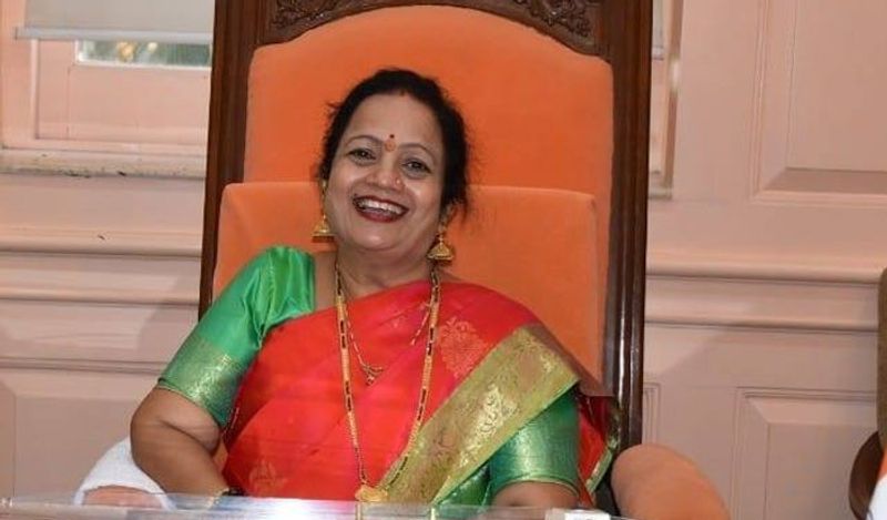 बता दें कि मेयर मूल रूप से महाराष्ट्र के रायगढ़ जिले की रहने वाली हैं। पिछले तीन बार से साल 2002, 2012 और 2017 से वह नगरसेविका चुनीं गईं। 