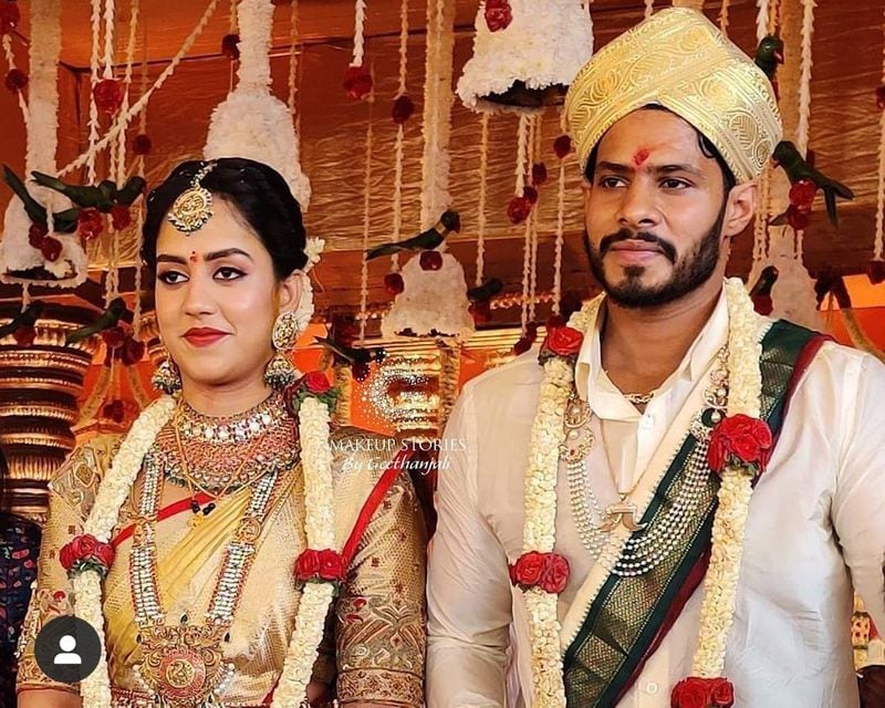 ಏಪ್ರಿಲ್ 17ರಂದು ದಾಂಪತ್ಯ ಜೀವನಕ್ಕೆ ಕಾಲಿಟ್ಟ ನಿಖಿಲ್ ಕುಮಾರಸ್ವಾಮಿ ಹಾಗೂ ರೇವತಿ.