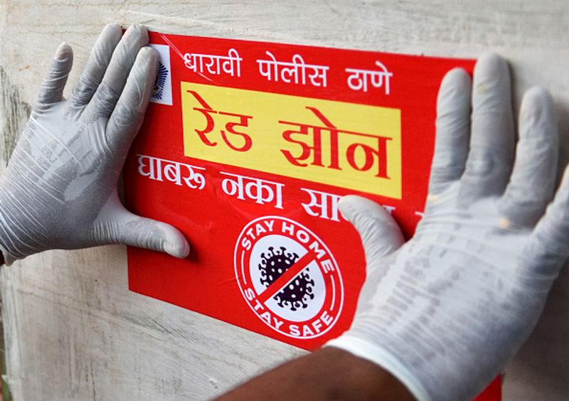 महाराष्ट्र में कोरोना से डेथ रेट 4.29%
महाराष्ट्र में कोरोना से 369 लोगों की मौत हो चुकी है। 1282 लोग ठीक हो चुके हैं। यहां कोरोना संक्रमित मरीजों की मौत का डेथ रेट 4.29% है।

