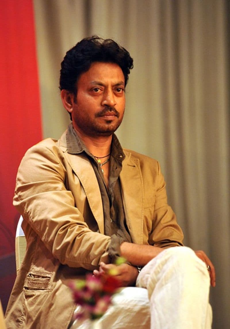 পরিবারে ক্রমেই নেমে এসছিল দুর্যোগ। অল্প বয়সেই হারাতে হল বাবাকে। রয়েছে ছোট ভাই। এমন সময় তিনি স্থির করলেন নিজেকে কিছুটা সময় দেবেন।