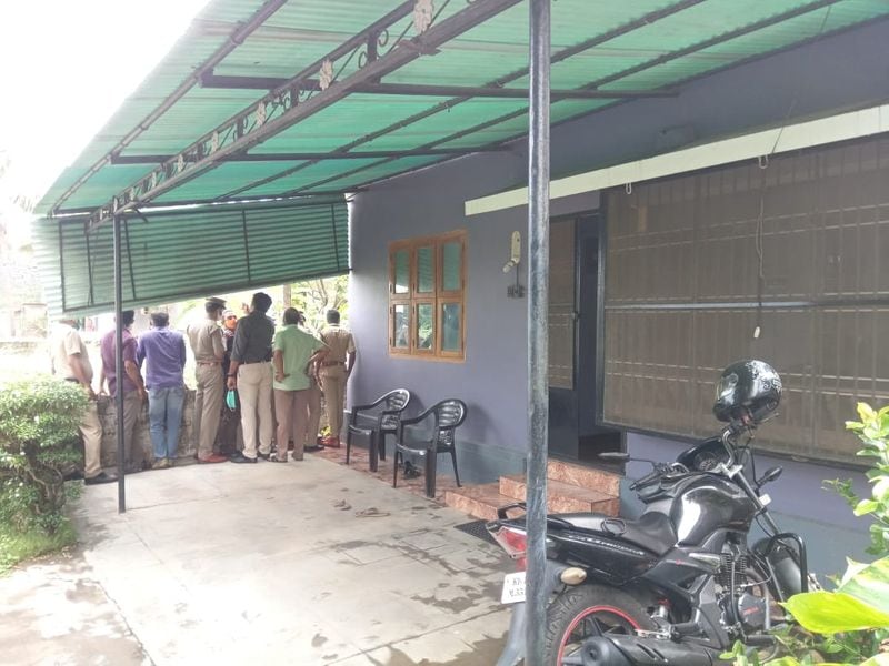 ഭർത്താവിന്റെ അമ്മയ്ക്ക് സുഖമില്ലെന്ന് പറഞ്ഞാണ് സുചിത്ര മാർച്ച് 18 ന് കൊല്ലത്ത് നിന്നും ആലപ്പുഴയിലേക്ക് പോയത്.