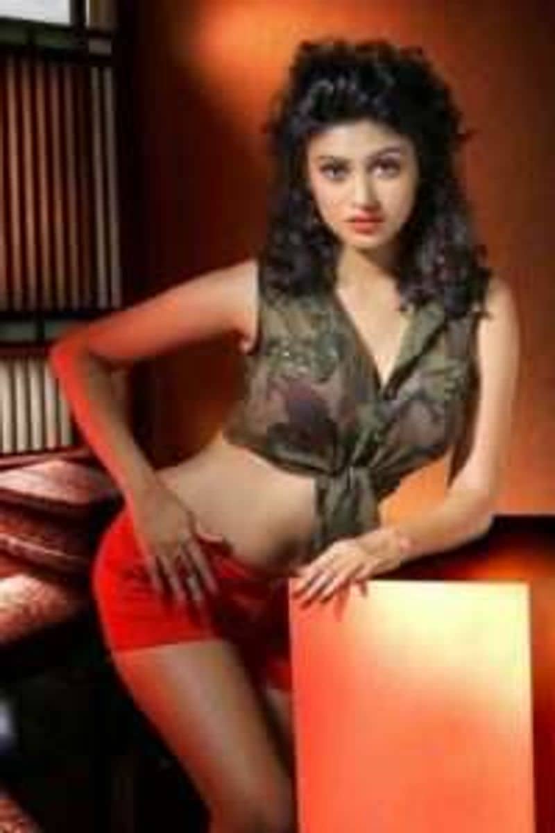 Oviya