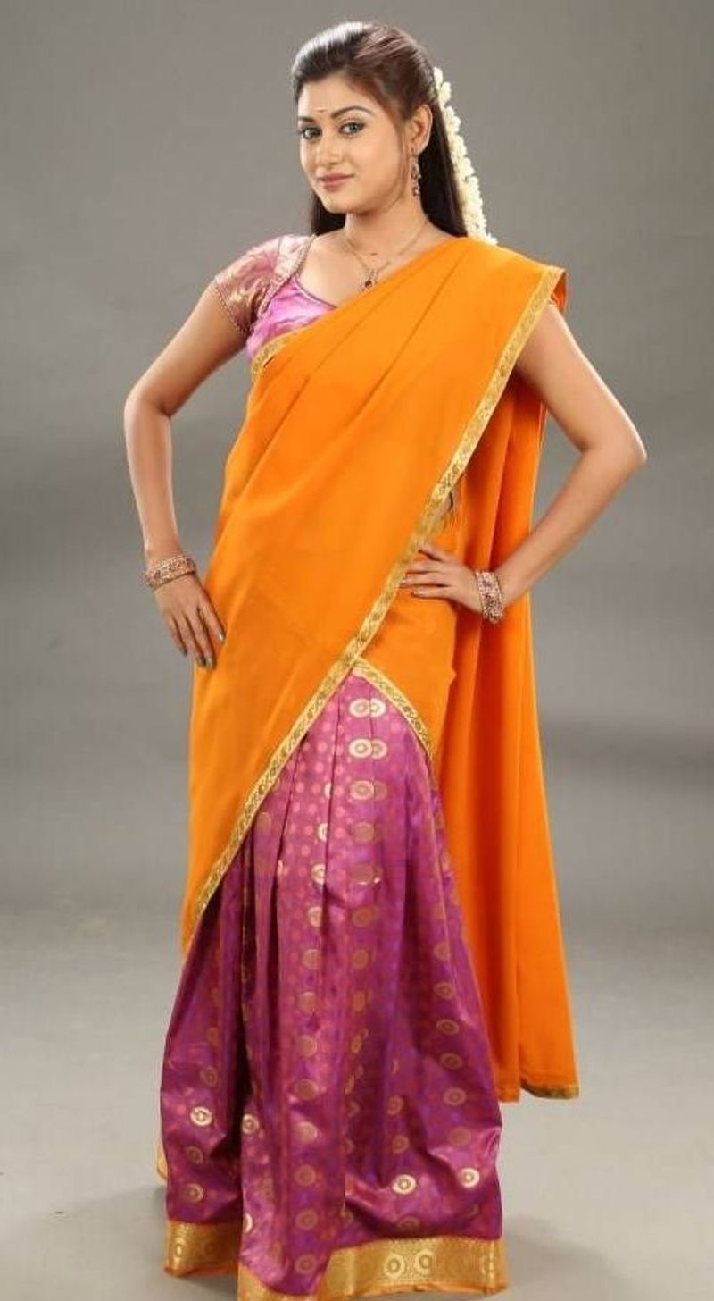 Oviya