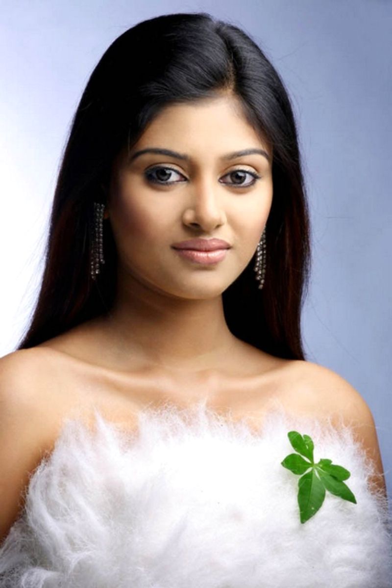 Oviya