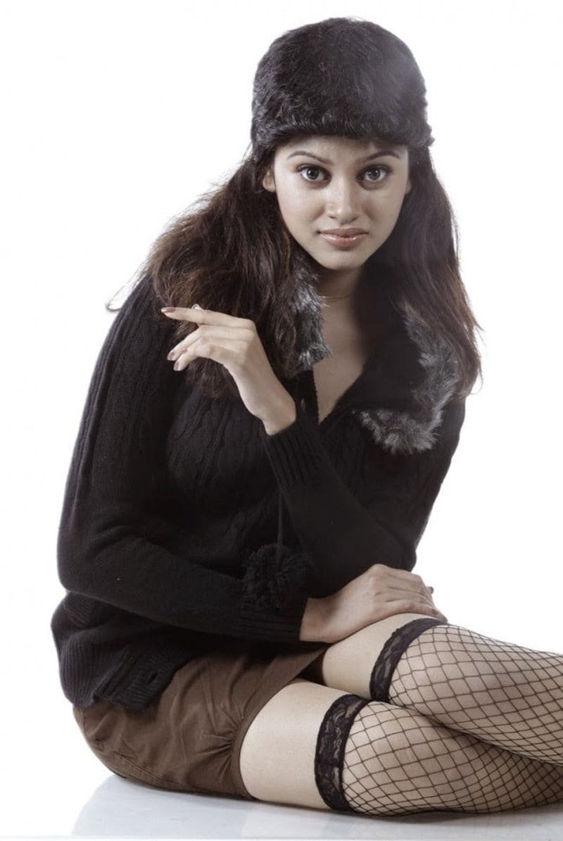 Oviya