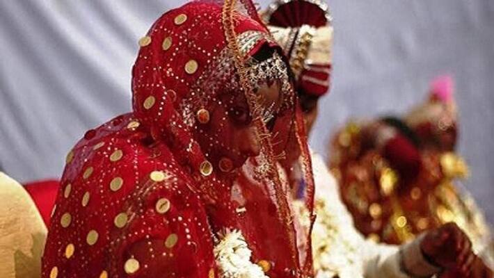 lockdown family sent son to the market vegetables, he got married and brought bride with him asa lockdown family sent son to the market vegetables, he got married and brought bride with him asa