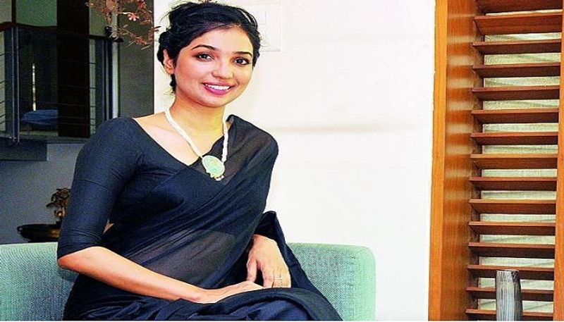 जांच अधिकारी के मुताबिक आगे की विवेचना में कनिका के बयानों की तस्दीक की जाएगी और आगे की जांच के लिए मुंबई एयरपोर्ट से संपर्क साधा जा रहा है। 