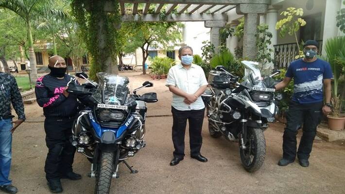 Bengaluru Riders Republic Motorcycle Club Delivery of the Tablet to Cancer Patient in Ballari Bengaluru Riders Republic Motorcycle Club Delivery of the Tablet to Cancer Patient in Ballari