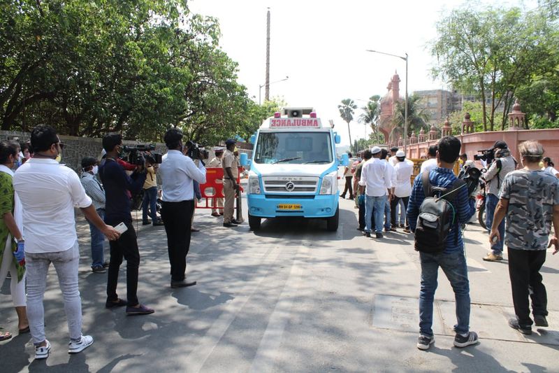 Irfan Khan Last Rites Photos