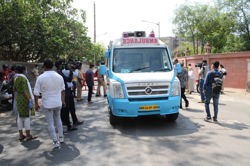 Irfan Khan Last Rites Photos