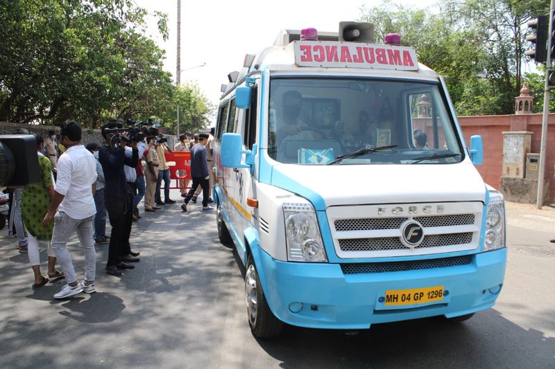 Irfan Khan Last Rites Photos
