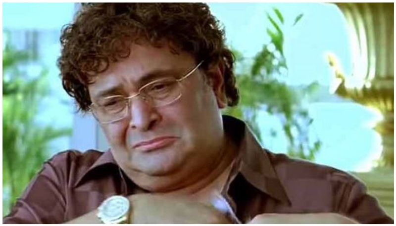 സഹനടനായി കസറി ഋഷി കപൂര്സോയ അക്തര് ആദ്യമായി സംവിധാനം ചെയ്ത ലക്ക് ബൈ ചാൻസില് ഗംഭീര ക്യാരക്ടര് റോളായിരുന്നു റിഷി കപൂറിന്.റൊമ്മി റോളി എന്ന കഥാപാത്രമായിട്ടാണ് ഋഷി കപൂര് എത്തിയത്. മികച്ച സഹനടനുള്ള ഫിലിം ഫെയര് നാമനിര്ദ്ദേശവും ചിത്രതിലെ അഭിനയത്തിന് ഋഷി കപൂറിന് ലഭിച്ചു. ഫറാൻ അക്തര് ആയിരുന്നു നായകൻ. 2009ലാണ് ചിത്രം റിലീസ് ചെയ്തത്.