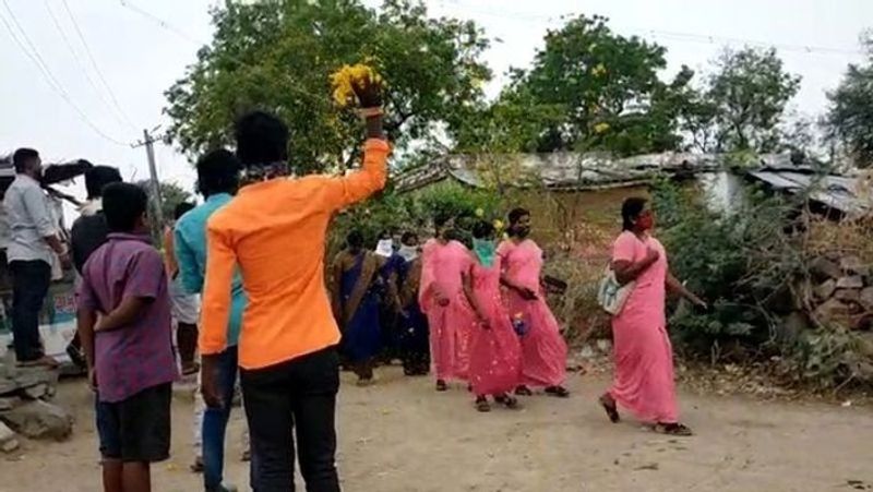 ಈ ಸಂದರ್ಭದಲ್ಲಿ ಸ್ಥಳೀಯ ತೇರದಾಳ ಶಾಸಕ ಶಾಸಕ ಸಿದ್ದು ಸವದಿ ಭಾಗಿ