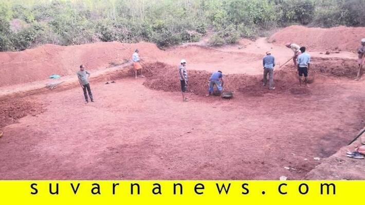 Grama panchayath gives work to daily wage workers dwelling lake Grama panchayath gives work to daily wage workers dwelling lake