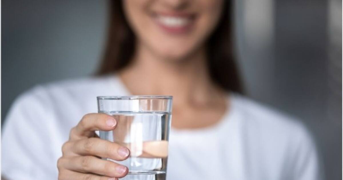 here-s-why-you-should-not-drink-water-before-or-after-meals