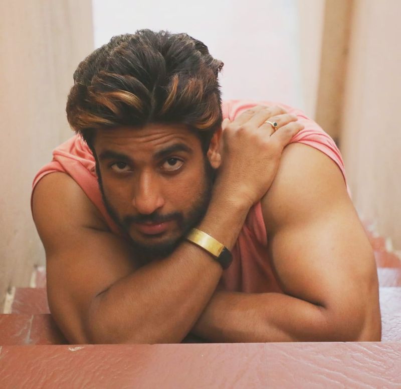 5 ಶಾರ್ಟ್ ಫಿಲ್ಮ್ಗಳಲ್ಲಿ ಅಭಿನಯಿಸಿದ್ದಾರೆ.