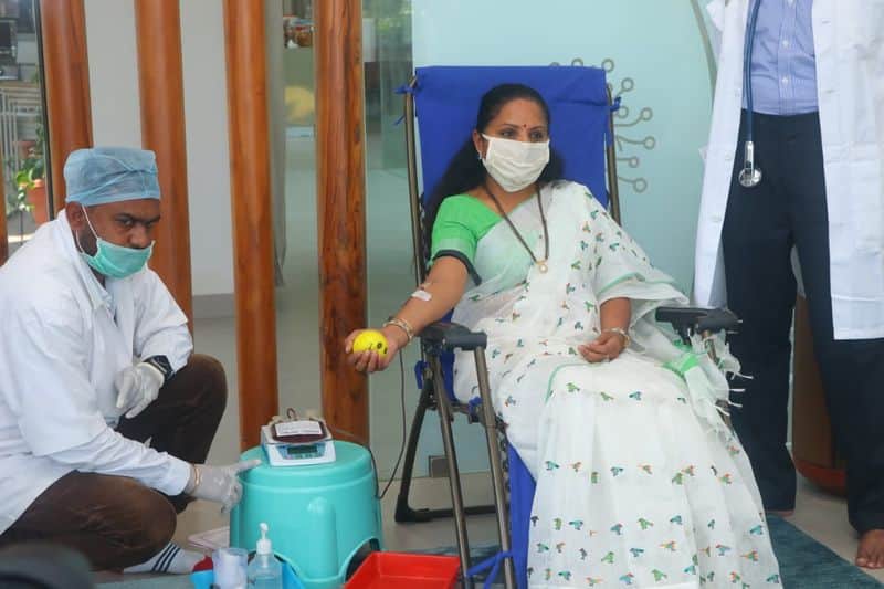 EX mp kavitha donated blood on the call of minister ktr in hyderabad