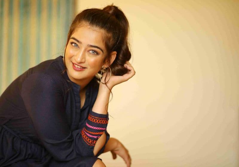 Akshara, who is the second daughter of famous actor Kamal Haasan, earlier had stated that she was an atheist. However, recently she expressed closeness to Buddhism. The actress said that she felt drawn towards the teachings and principles of Buddha.
