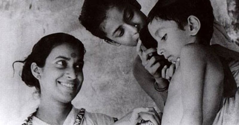 কম খরচে, অনভিজ্ঞ শিল্পীদের নিয়ে তৈরি হয়েছিল এই ছবি। তবে ছবির সঙ্গে গল্পের বেশ কিছু জায়গায় ছিল অমিল।