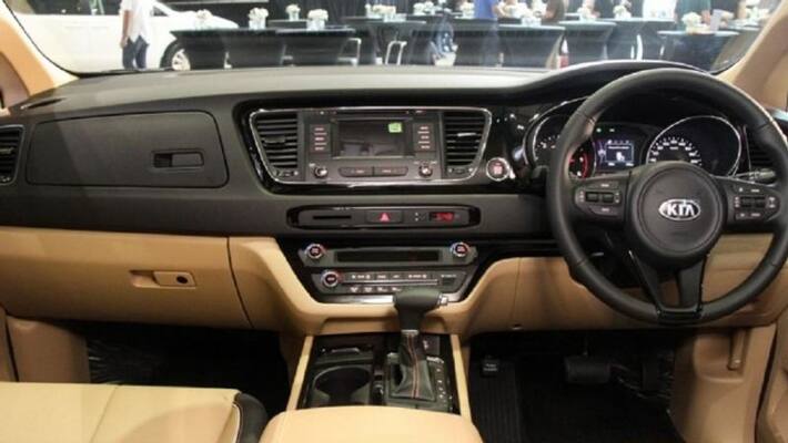 Singer Shankar Mahadevan adds Kia Carnival MPV to his garage Singer Shankar Mahadevan adds Kia Carnival MPV to his garage