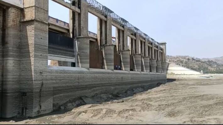 krishnagiri dam drying now former's shocking krishnagiri dam drying now former's shocking