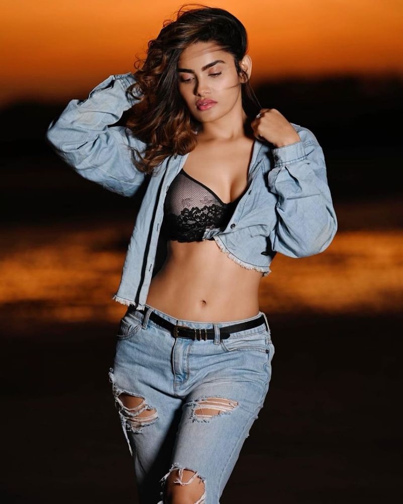 Sakshidiwedi 