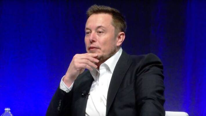 Tesla CEO Elon Musk calls Jeff Bezos a copy cat after Amazon acquires self-driving start-up Tesla CEO Elon Musk calls Jeff Bezos a copy cat after Amazon acquires self-driving start-up