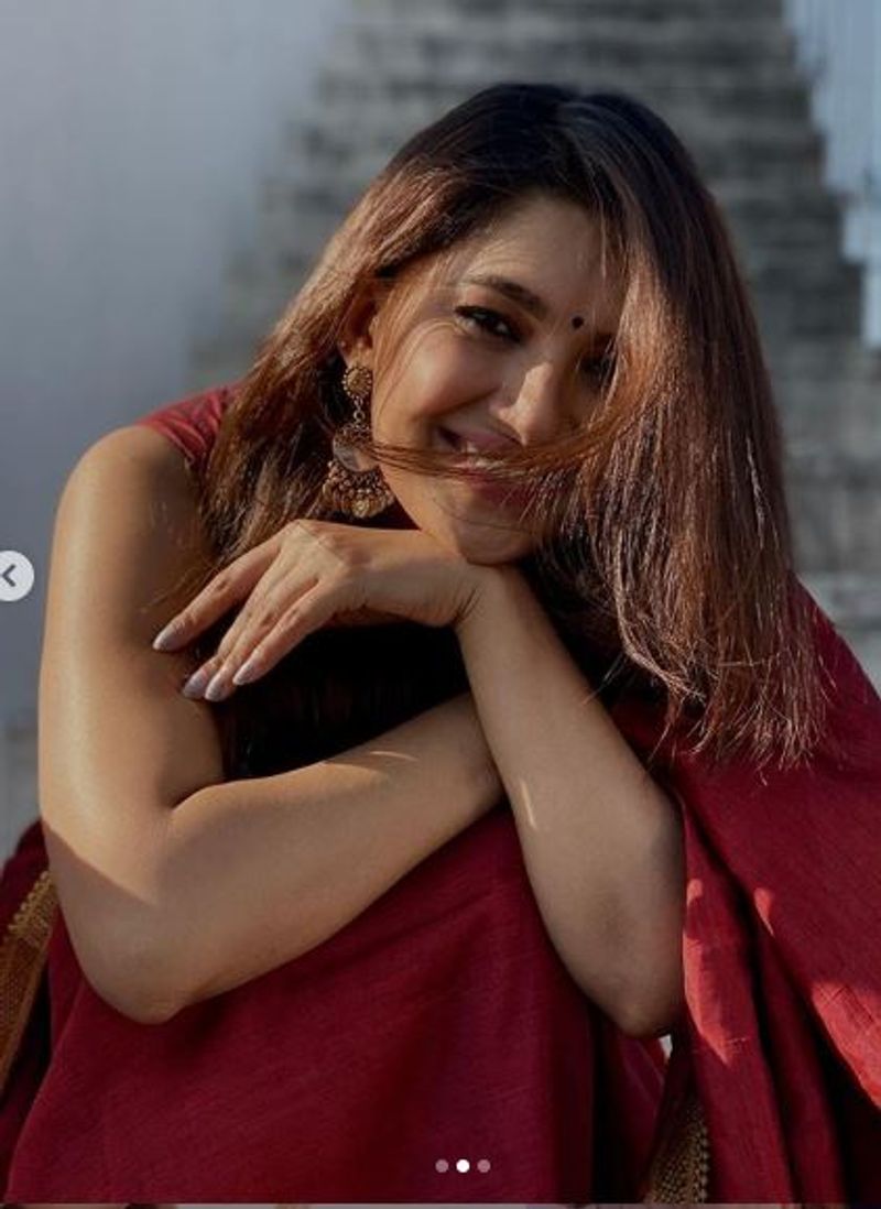 Vani Bhojan Beautiful Clicks 