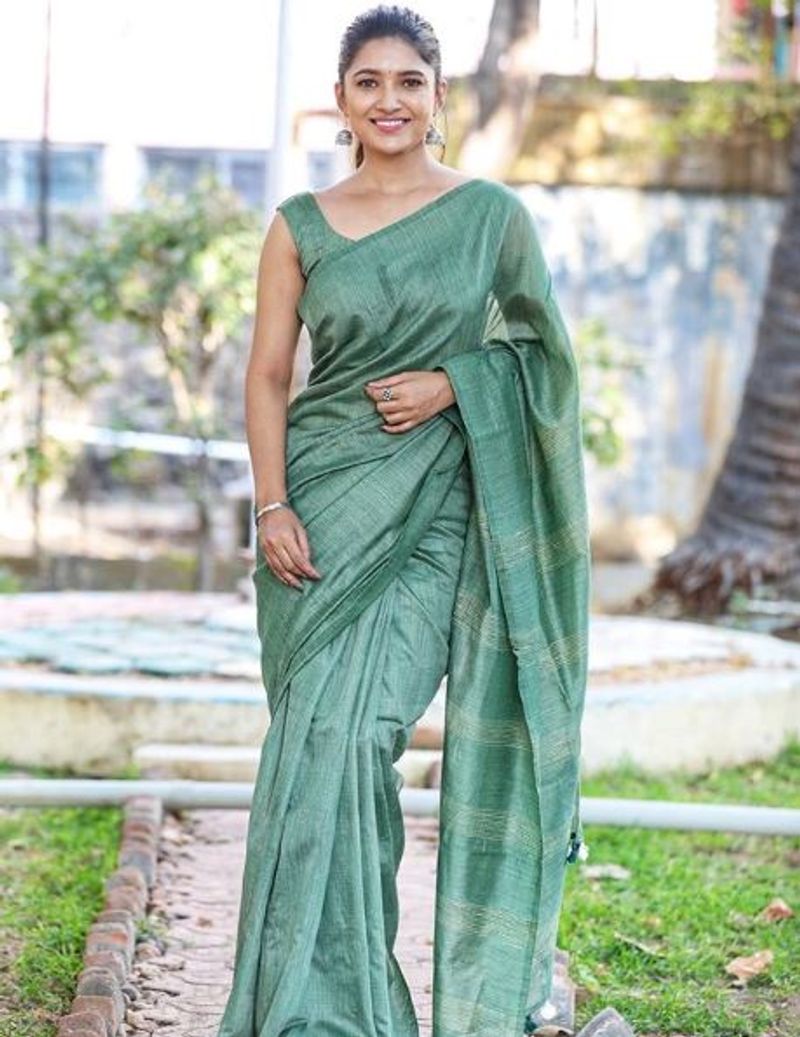 Vani Bhojan Beautiful Clicks 