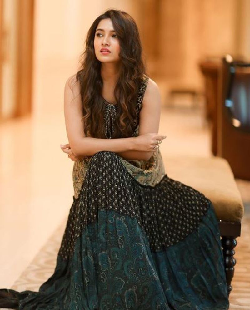 Vani Bhojan Beautiful Clicks 
